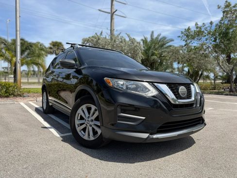 Used 2018 Nissan Rogue S w/ S Value Package FWD image 1