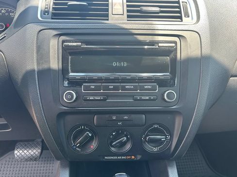 Used 2013 Volkswagen Jetta Sedan FWD image 15