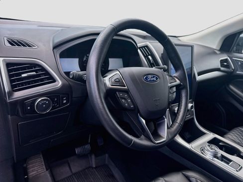 Used 2024 Ford Edge Titanium AWD/4WD image 9