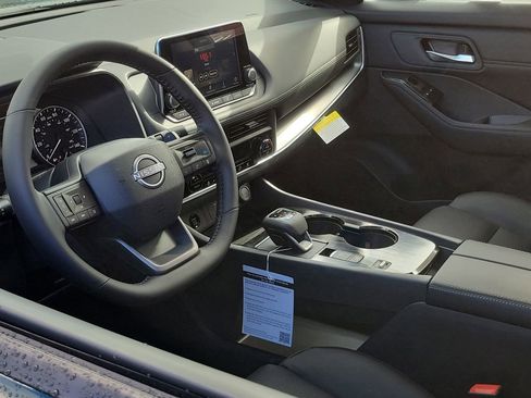 New 2026 Nissan Rogue SV FWD image 8