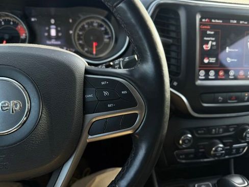 Used 2021 Jeep Cherokee Latitude Lux w/ Comfort/Convenience Group image 26