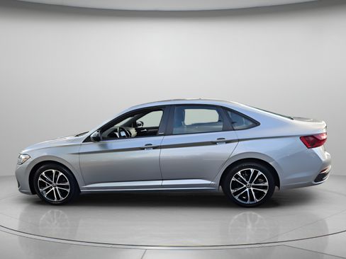 Used 2023 Volkswagen Jetta Sport FWD image 2