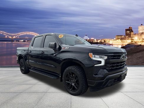 Used 2023 Chevrolet Silverado 1500 RST w/ Convenience Package II AWD/4WD image 4