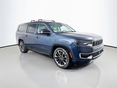 Used 2024 Jeep Wagoneer L Series III w/ Premium Group I AWD/4WD image 3