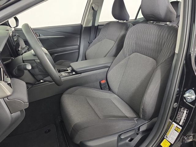 Used 2025 Toyota Camry LE FWD image 22