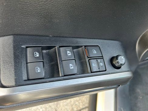 Used 2023 Toyota Tacoma SR5 RWD image 17