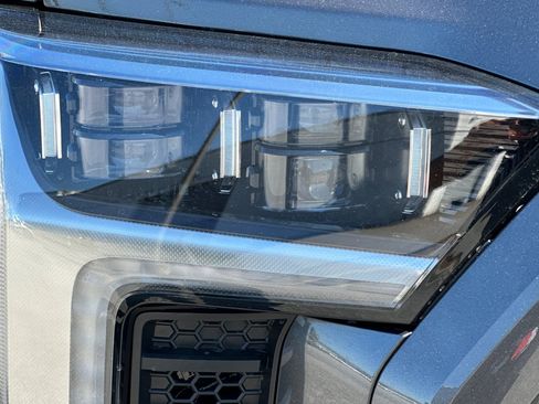 New 2026 Toyota Tundra Limited AWD/4WD image 31