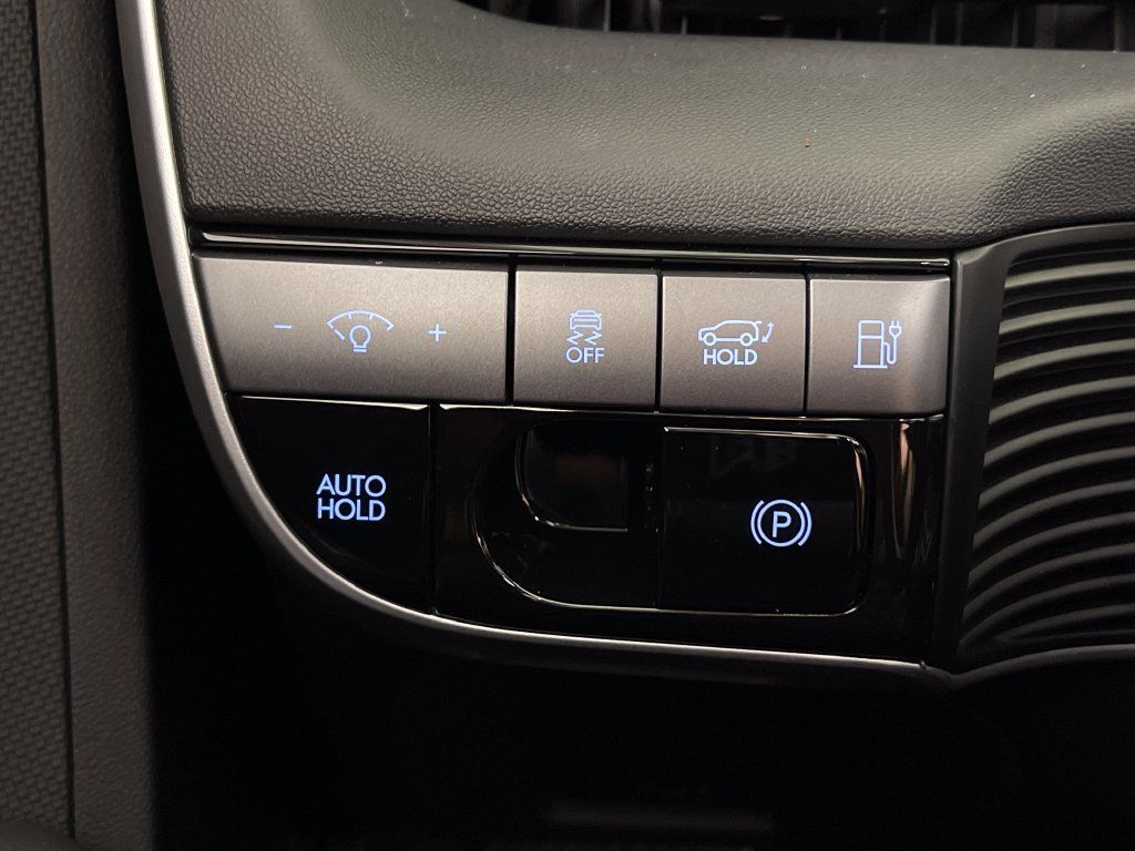 Certified 2026 Hyundai Ioniq 5 SEL RWD image 30