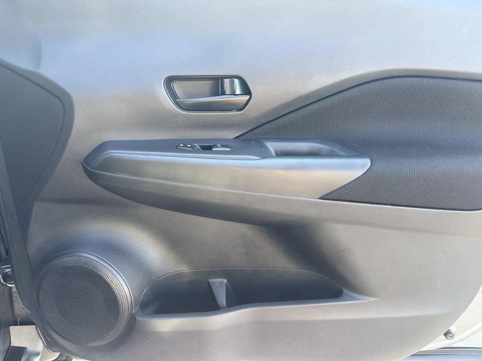 Used 2024 Nissan Kicks S FWD image 15