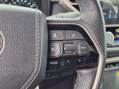 Used 2023 Toyota Tundra Limited RWD image 16
