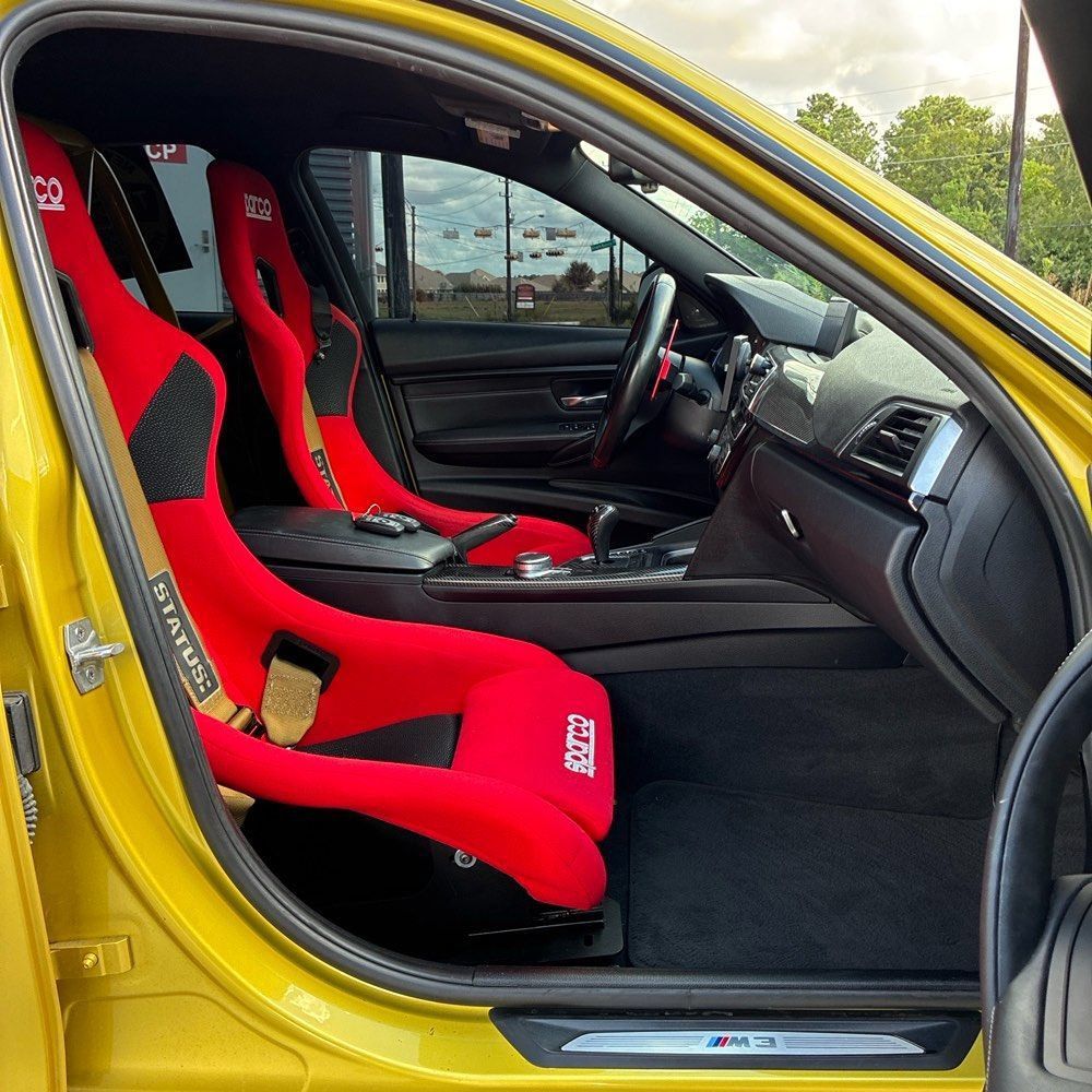 Used 2018 BMW M3 w/ Executive Package RWD image 2