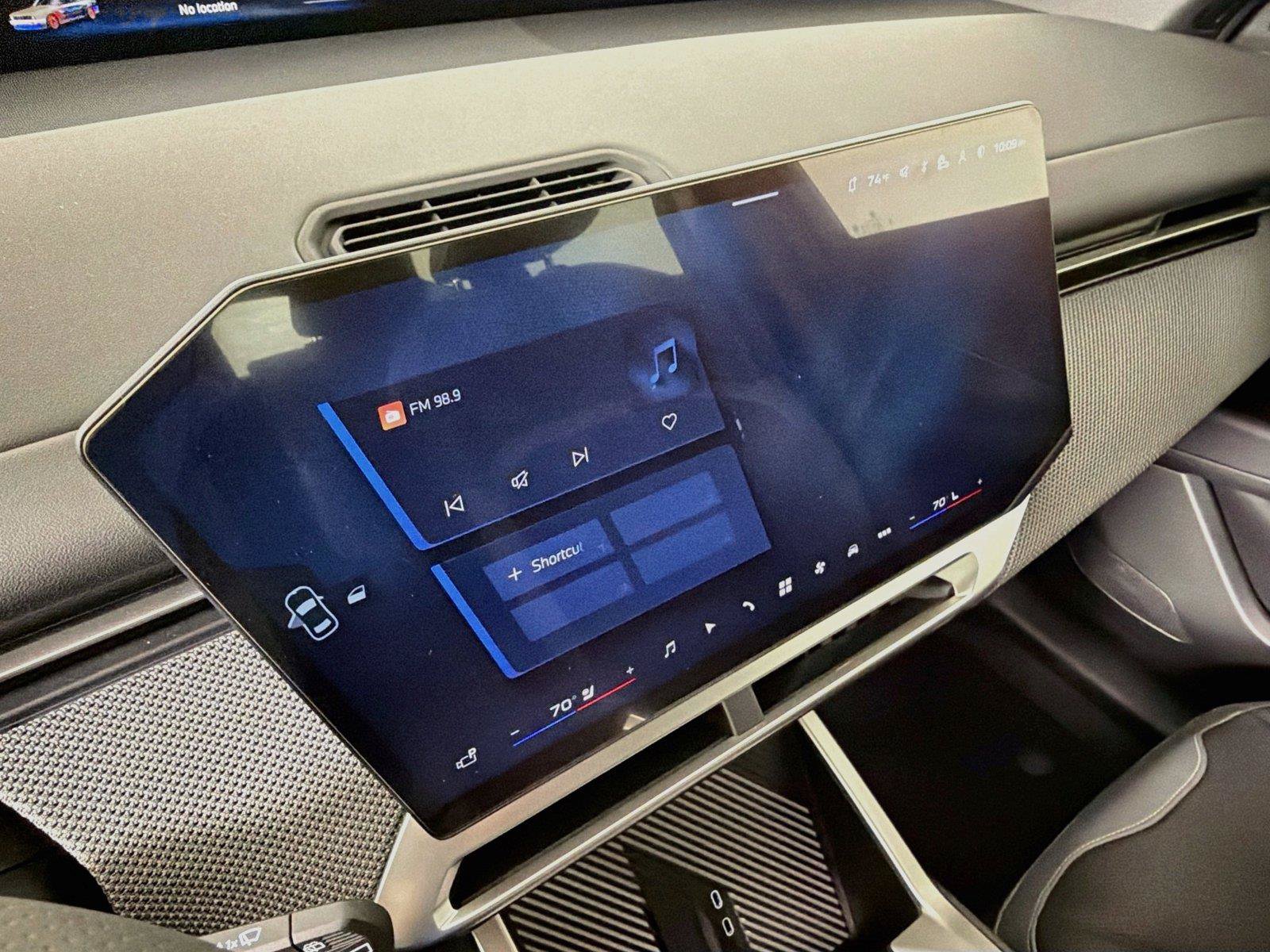 New 2027 BMW iX3 50 xDrive AWD/4WD image 13