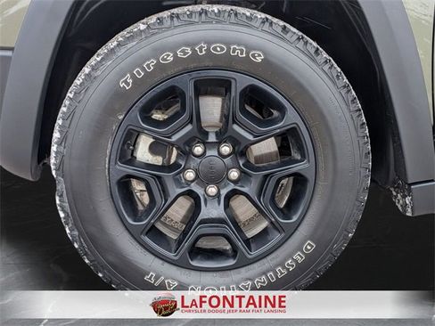 Certified 2021 Jeep Cherokee Trailhawk w/ Trailer Tow Group image 31