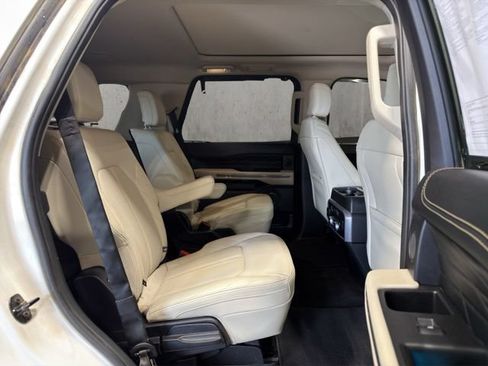 Used 2021 Ford Expedition Platinum AWD/4WD image 23