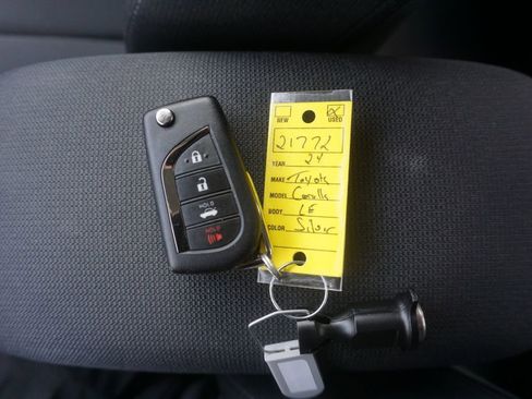 Used 2024 Toyota Corolla LE FWD image 23