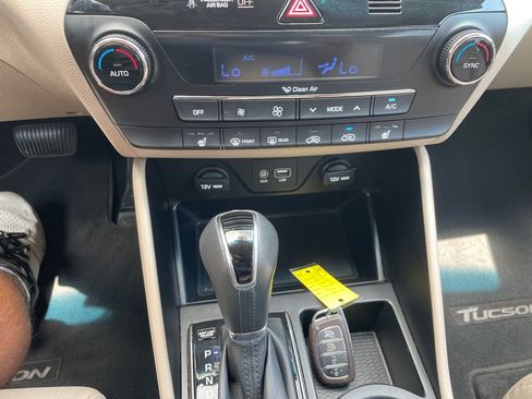 Used 2016 Hyundai Tucson Limited FWD image 15