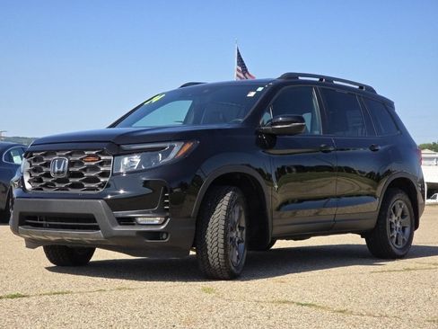 Used 2024 Honda Passport TrailSport image 19