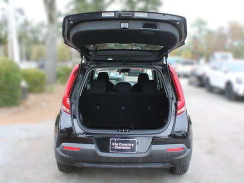 Certified 2022 Kia Soul LX w/ Technology Package image 9