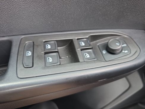 Used 2024 Volkswagen Taos SEL AWD/4WD image 23
