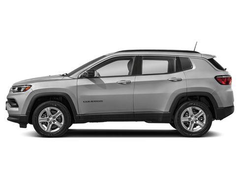 Used 2024 Jeep Compass Limited AWD/4WD image 2