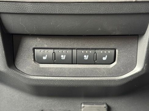 Used 2023 Toyota Tundra Platinum image 5