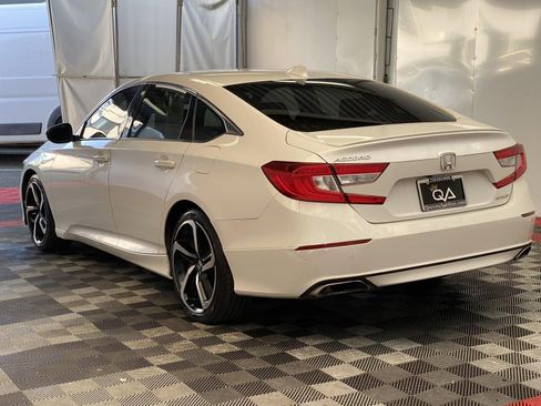 Used 2018 Honda Accord Sport image 4