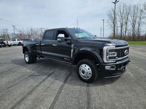 Used 2026 Ford F450 Platinum w/ Platinum Plus Package AWD/4WD image 2