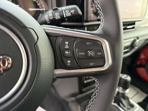 Used 2025 Jeep Wrangler Sahara 4xe image 19