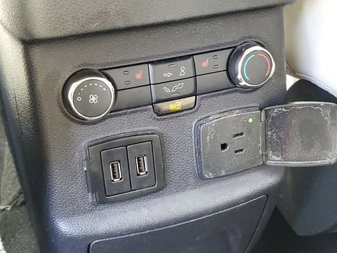 Used 2018 Ford Explorer Platinum AWD/4WD image 13