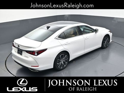 Used 2024 Lexus ES 350 w/ Premium Package image 27