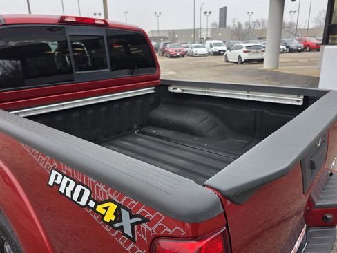 Used 2018 Nissan Frontier PRO-4X image 32