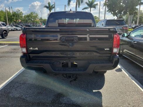 Used 2023 Toyota Tacoma SR5 w/ Technology Package image 4