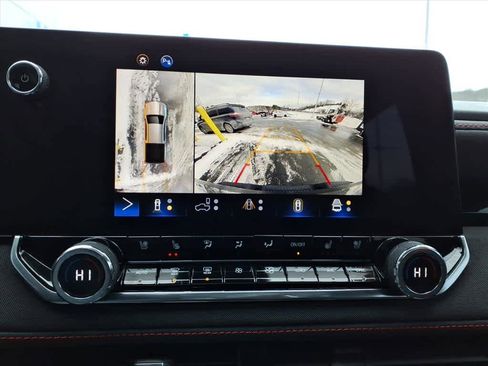 Used 2023 Chevrolet Colorado Z71 w/ Z71 Convenience Package 2 image 18