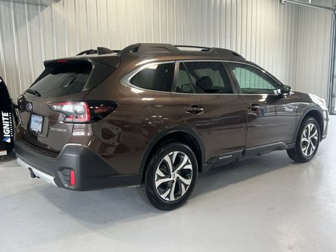 Used 2022 Subaru Outback Limited AWD/4WD image 3