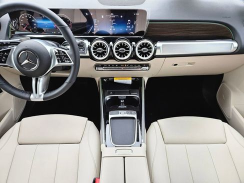 New 2026 Mercedes-Benz GLB 250 4MATIC image 14