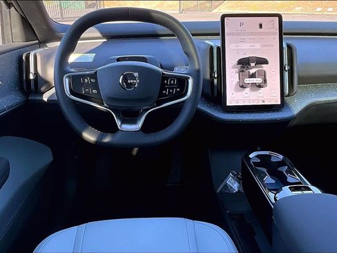 New 2025 Volvo EX30 Ultra w/ Protection Package Premier image 15