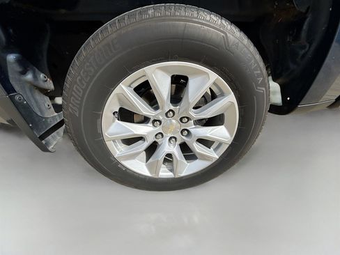 Used 2023 Chevrolet Silverado 1500 Custom AWD/4WD image 10