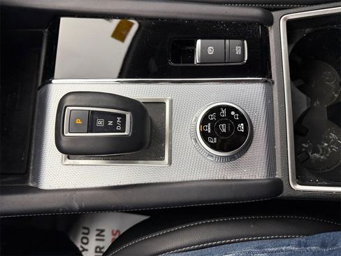 Used 2024 Mitsubishi Outlander SEL image 21