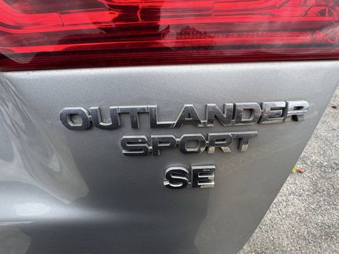 Used 2019 Mitsubishi Outlander Sport SE FWD image 42