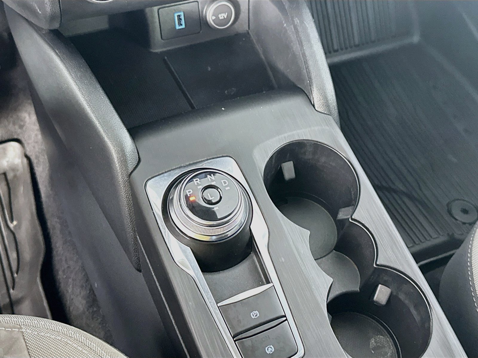 Used 2020 Ford Escape SE FWD image 16