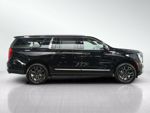 Used 2025 GMC Yukon XL Denali w/ Denali Reserve Package AWD/4WD image 6