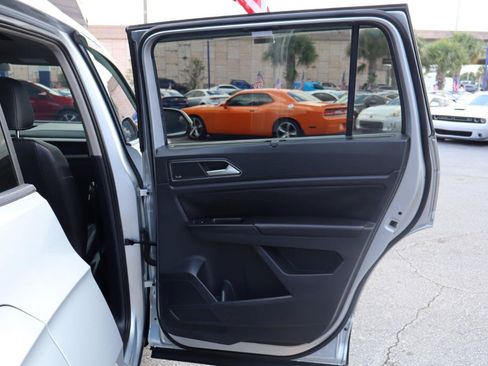 Used 2018 Volkswagen Atlas SEL Premium AWD/4WD image 14