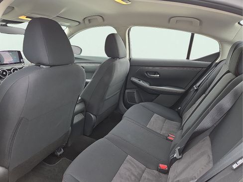 Used 2024 Nissan Sentra SR FWD image 9