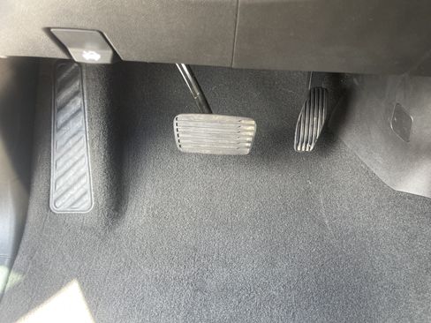 Used 2024 Chevrolet Silverado 1500 RST AWD/4WD image 17