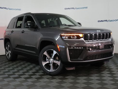 New 2026 Jeep Grand Cherokee Limited AWD/4WD image 2