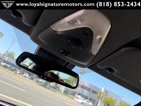 Used 2019 Toyota C-HR Limited FWD image 31