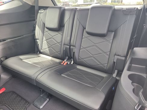 Used 2024 Volkswagen Atlas SE FWD image 10