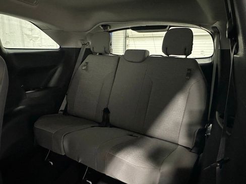 Used 2025 Toyota Sienna LE image 50