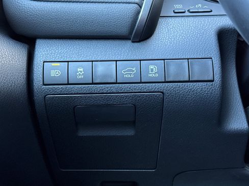 Used 2024 Toyota Camry SE image 29