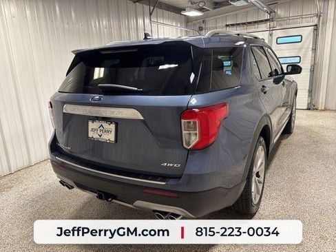 Used 2021 Ford Explorer Platinum w/ Equipment Group 601A AWD/4WD image 3